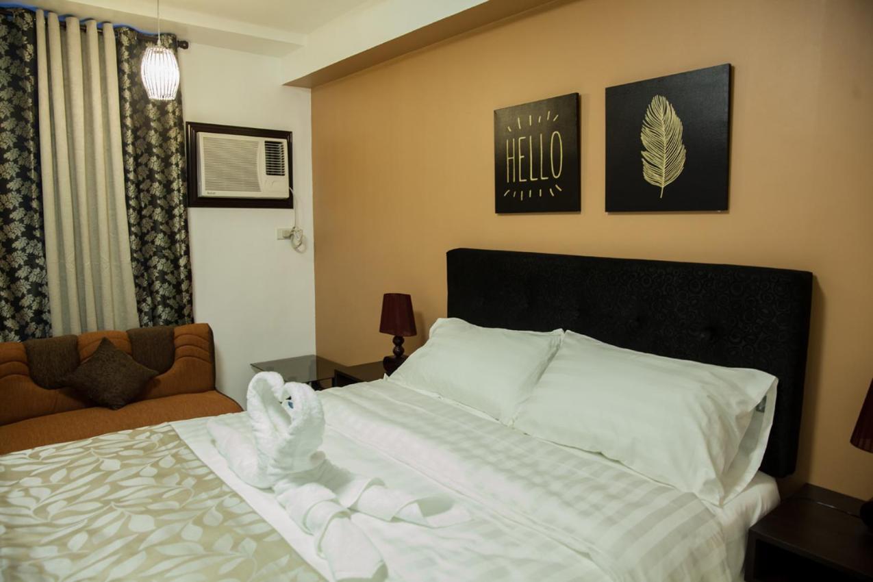 Melbourne Suites Makati City Exterior foto