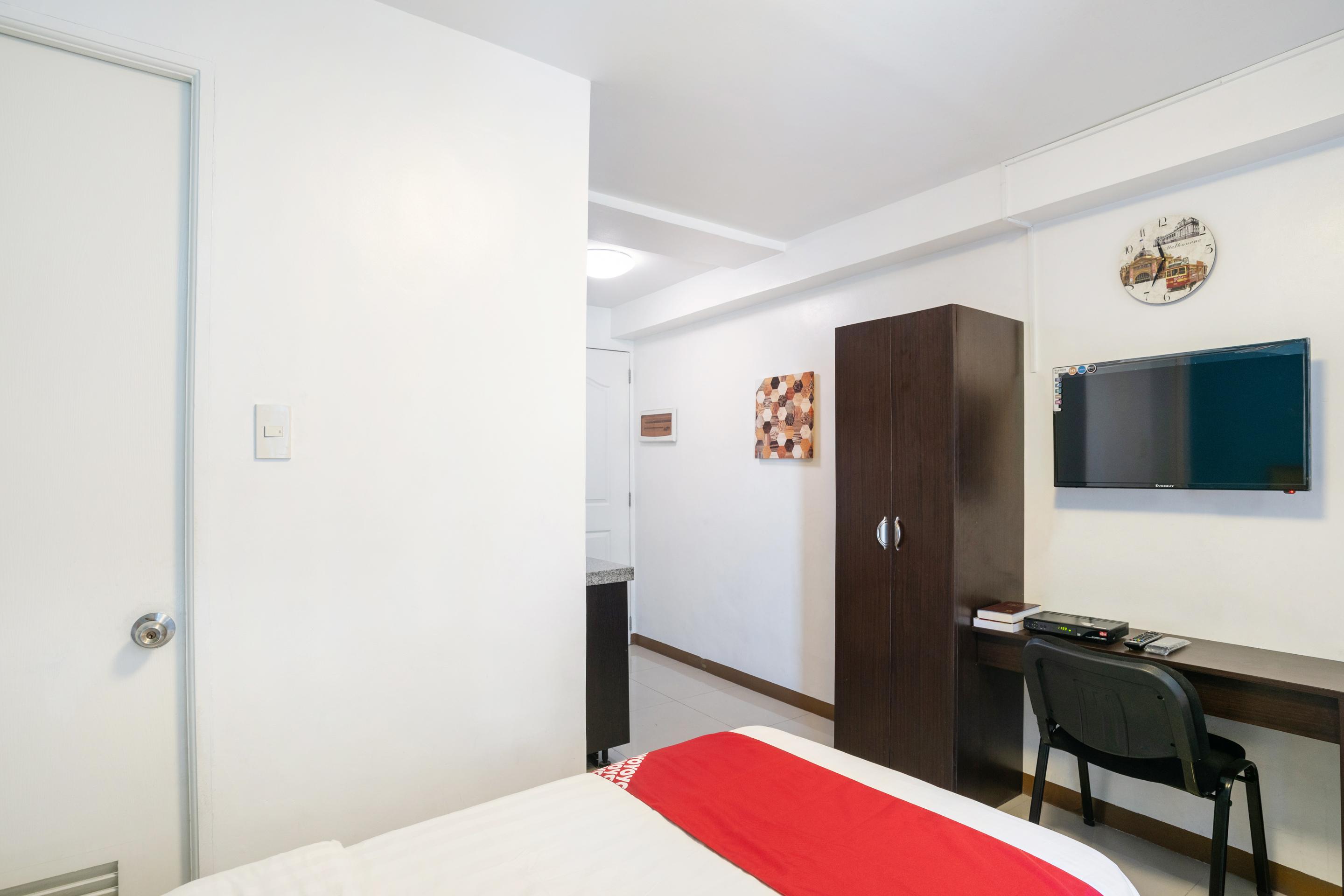 Melbourne Suites Makati City Exterior foto